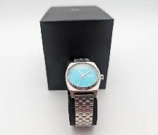(B6972) Nixon Happy Medium 25e