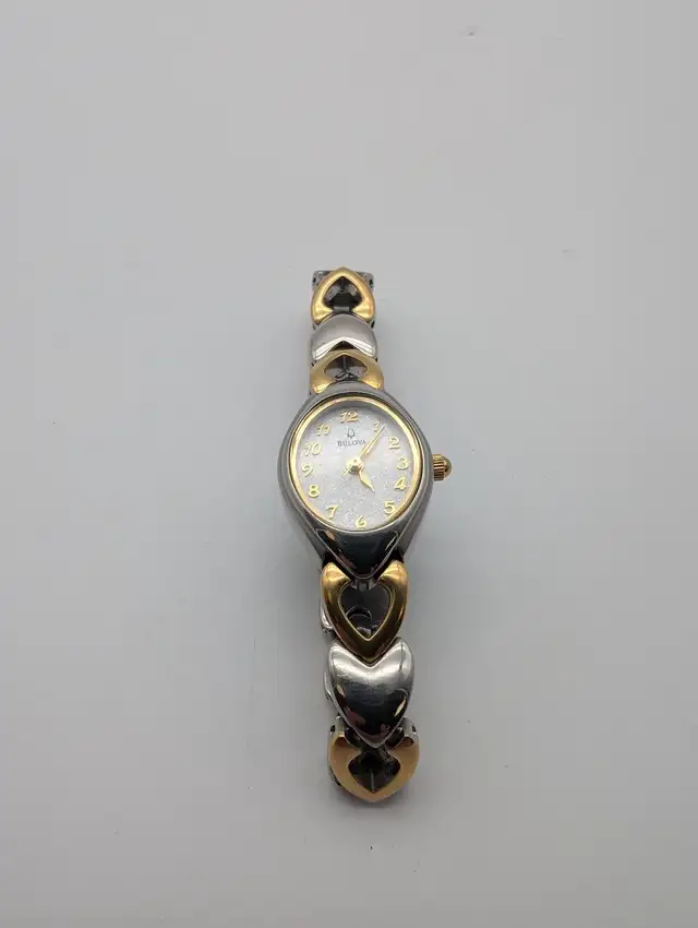 (B6925) Wristwatch Bulova 96v02 5.5' Diameter