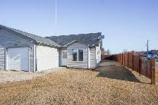 Spacious 3 Bedroom Duplex Available In Blumenort!