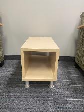 Office Lounge Chairs & Coffee/End Table - Steelcase - Photo 3
