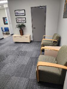 Office Lounge Chairs & Coffee/End Table - Steelcase - Photo 4