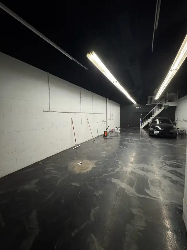 Commerical Unit For Rent! - Auto use allowed - Car detailing