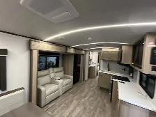 2025 Outback 252RD, COMPACT, COUPLES TRAILER CLEARANCE SALE - Photo 4