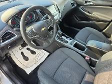2017 Chevrolet Cruze - Photo 10