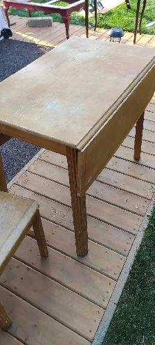Vintage Drop-Leaf Table and Chair Set - Photo 2