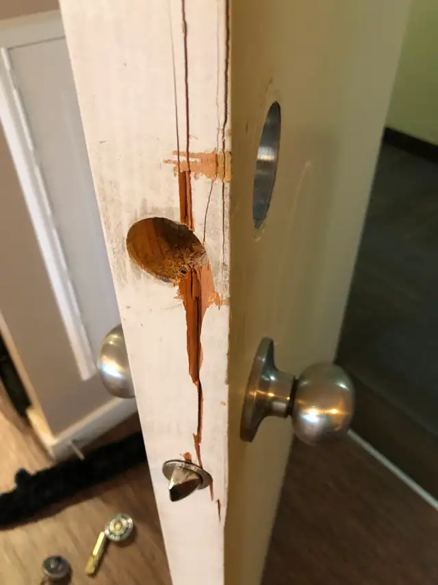 If you experience problem closing your doors, rolling sliding Po