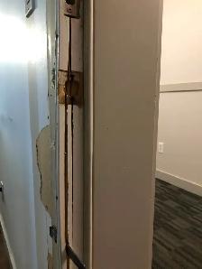If you experience problem closing your doors, rolling sliding Po - Photo 8