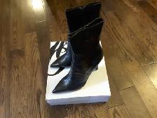 Brand New Women Nine West Women leather boots Size 8.5