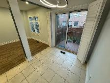 3 1 Bedroom 3 Washroom Entire Townhouse at Lisgar Dr & Derry Rd - Photo 9