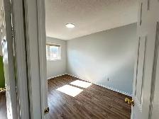 3 1 Bedroom 3 Washroom Entire Townhouse at Lisgar Dr & Derry Rd - Photo 22