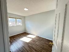 3 1 Bedroom 3 Washroom Entire Townhouse at Lisgar Dr & Derry Rd - Photo 23