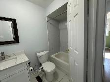 3 1 Bedroom 3 Washroom Entire Townhouse at Lisgar Dr & Derry Rd - Photo 25