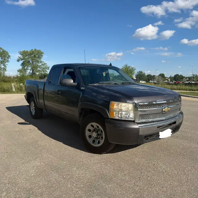 New Safetied 2011 Silverado 4x4 4.8L V8