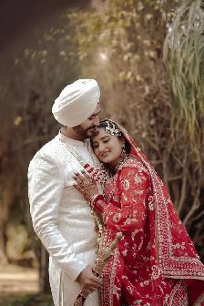 Wedding Photographer and Videographer - Photo 6