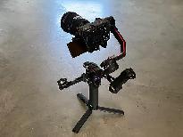 Wedding Photographer and Videographer - Photo 8