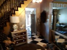 queensize   room  in  3000   sq foot home  traf uppermiddle - Photo 8