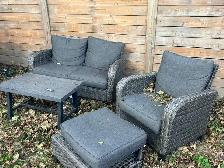 patio set