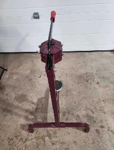 Manual Wine Bottle Cork Screw Machine - Photo 3