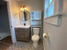 Downtown C'Town 3 BDRM, 1.5 Bath Beautifully Renovated Townhouse - Photo 4