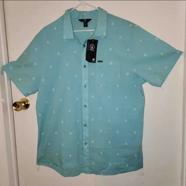 Brand New Volcom Shirt Size XXL With Tags