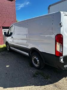 2021 Ford Transit Cargo Van - Photo 8