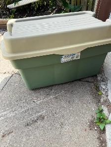 Large Rubbermaid Storage Bins