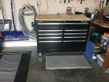 HUSKY METAL ROLLING TOOL CHEST WITH WOOD TOP