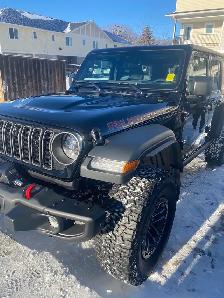 2025 Jeep Wrangler Rubicon - Photo 2