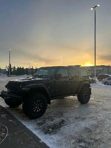 2025 Jeep Wrangler Rubicon - Photo 3