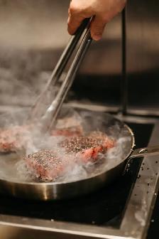Kitchen Staff / Line Cook - Photo 7