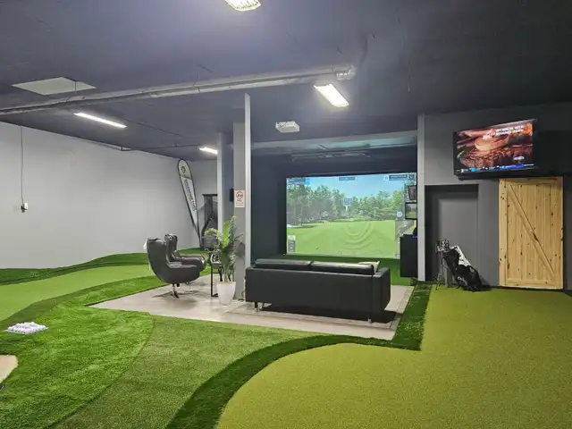 Foresight Golf GC Hawk Simulator