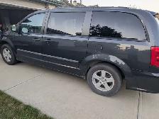 Dodge Grand Caravan - Photo 2