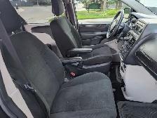 Dodge Grand Caravan - Photo 3