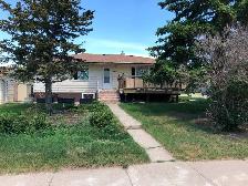 Large, bright LEGAL basement suite close to Henderson lake - Photo 2