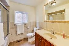 1 bed 1 bath available for girl near Square One - Photo 5