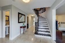 large bedroom near Square One in Mississauga for rent - Photo 2
