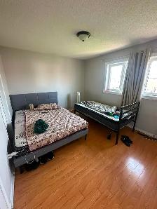 Private/Sharing Room for rent in Mississauga - Photo 2