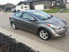 Hyundai Elantra - Photo 2