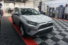 2024 Toyota RAV4 LE - Photo 4