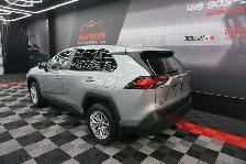 2024 Toyota RAV4 LE - Photo 5