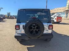 2022 Jeep Wrangler Willys Sport 3.6L/V6/Touch Media/Camera/Hard- - Photo 9
