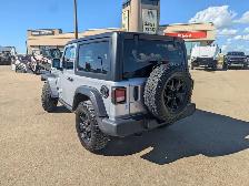 2022 Jeep Wrangler Willys Sport 3.6L/V6/Touch Media/Camera/Hard- - Photo 11