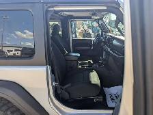 2022 Jeep Wrangler Willys Sport 3.6L/V6/Touch Media/Camera/Hard- - Photo 16