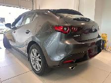 2022 Mazda 3 GX - Photo 3