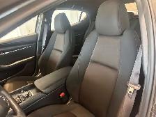 2022 Mazda 3 GX - Photo 11