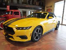 2024 Ford Mustang EcoBoost Premium Convertible with VERY LOW KMS - Photo 2