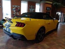 2024 Ford Mustang EcoBoost Premium Convertible with VERY LOW KMS - Photo 4