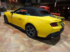 2024 Ford Mustang EcoBoost Premium Convertible with VERY LOW KMS - Photo 17