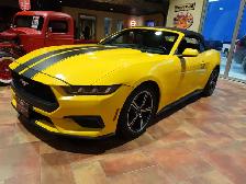 2024 Ford Mustang EcoBoost Premium Convertible with VERY LOW KMS - Photo 18