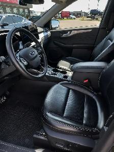 2023 Ford Escape Platinum AWD - Photo 3